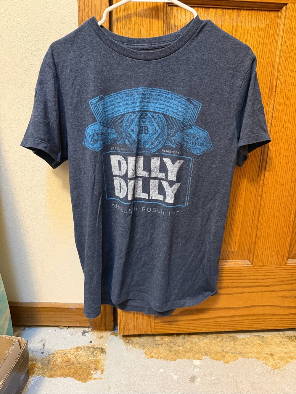 Old Navy Navy Short-Sleeve Dilly Dilly Graphic Tee